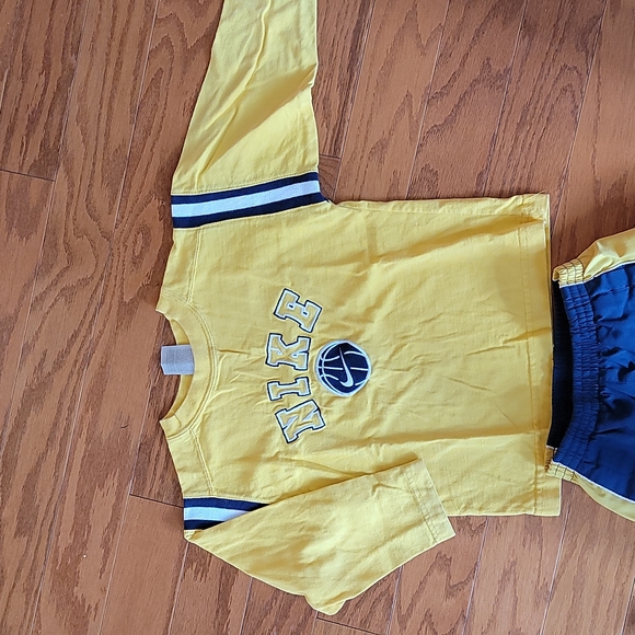 Boys nike set. Size 4 - Picture 2 of 3